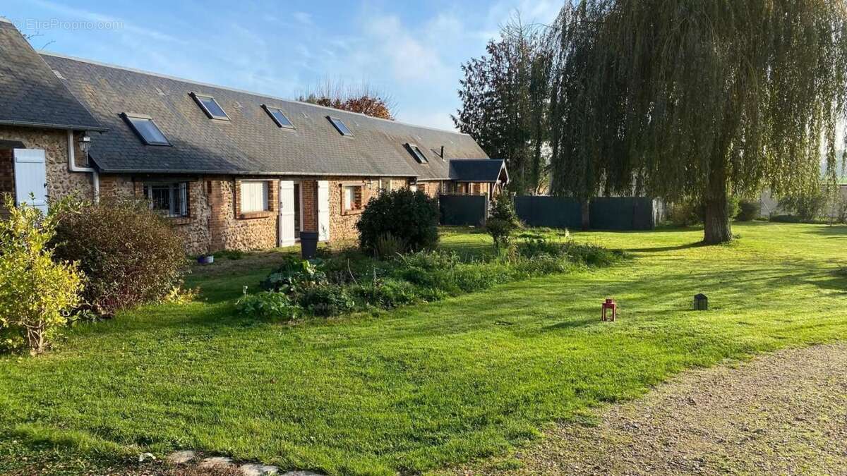 Maison à PARVILLE