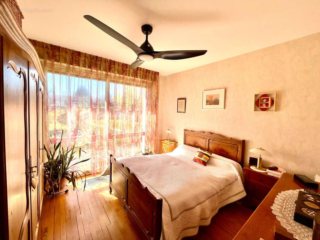 Maison à COMMELLE-VERNAY