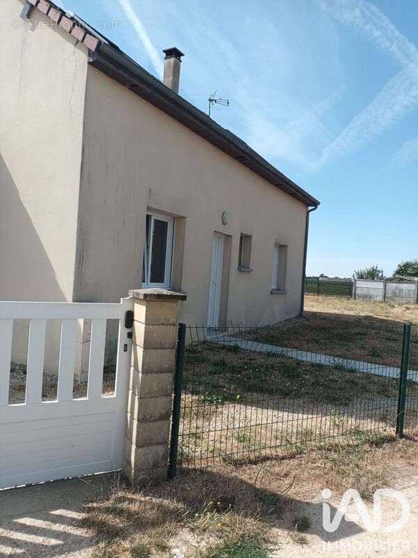 Photo 1 - Maison à SANDARVILLE