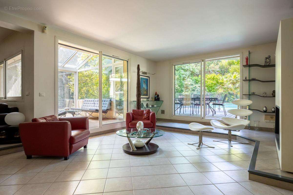 Maison à ROQUEFORT-LA-BEDOULE