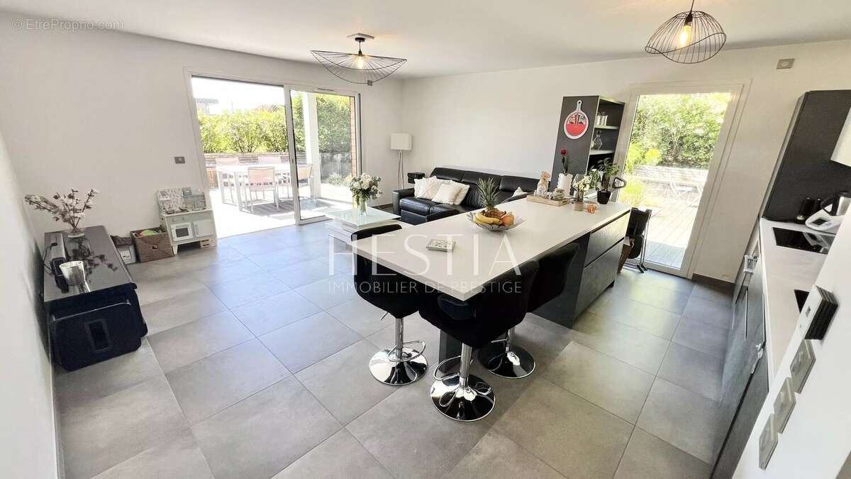 Appartement à ANNECY-LE-VIEUX