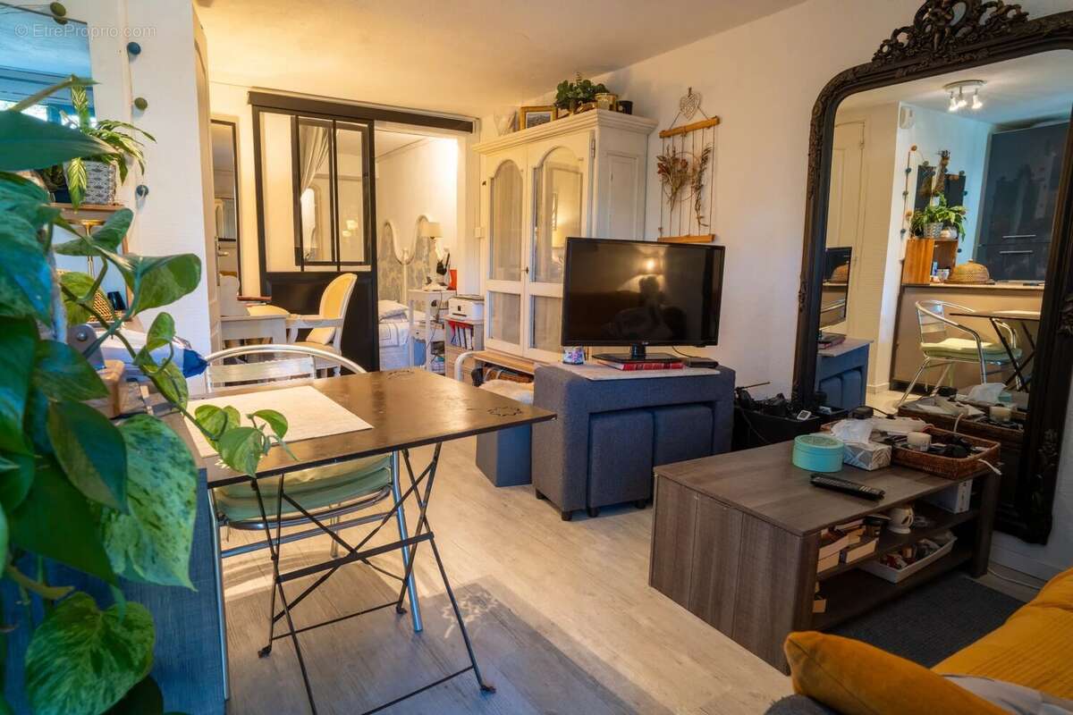 Maison à TOURRETTES-SUR-LOUP