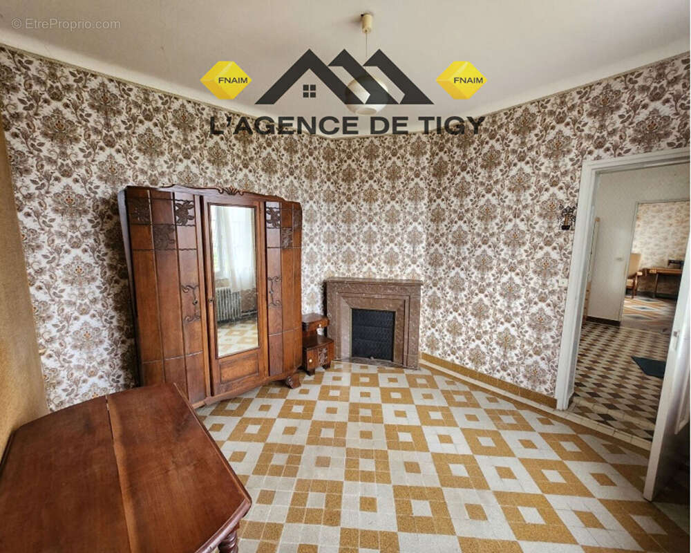 Maison à NEUVY-EN-SULLIAS