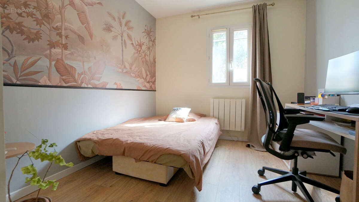 Maison à MEZIERES-SUR-SEINE
