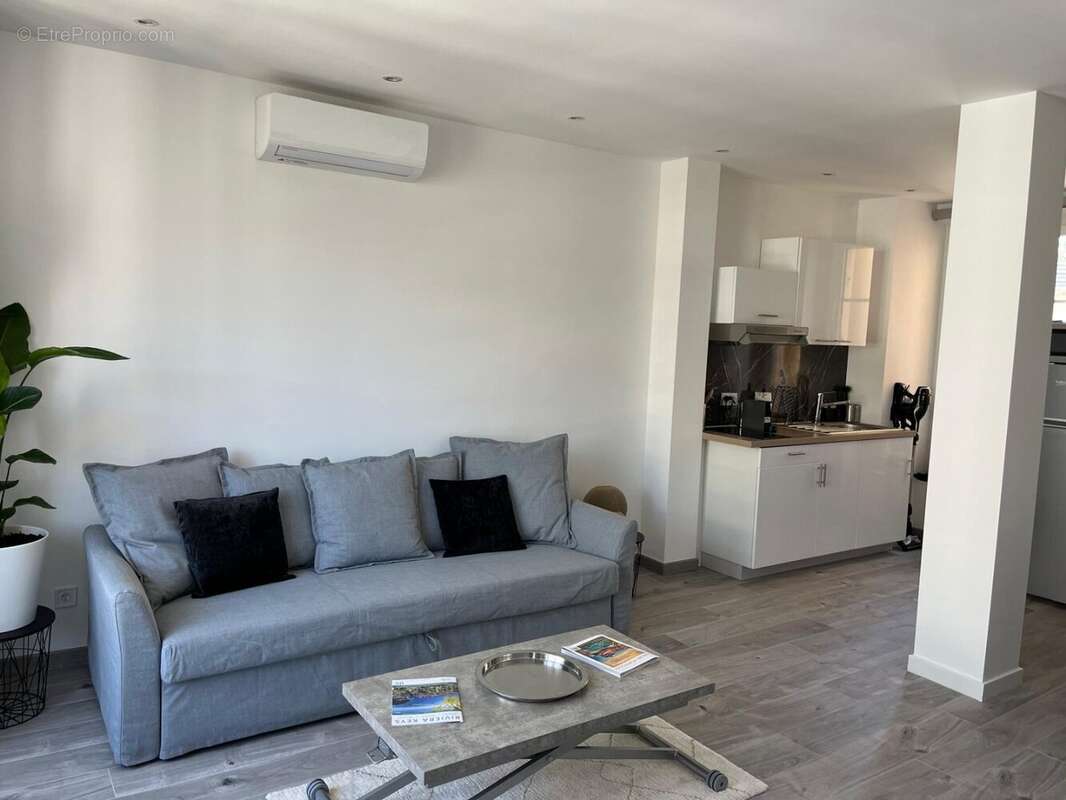 Appartement 2 pièces entre la Croisette et la rue d'Antibes - photo 3