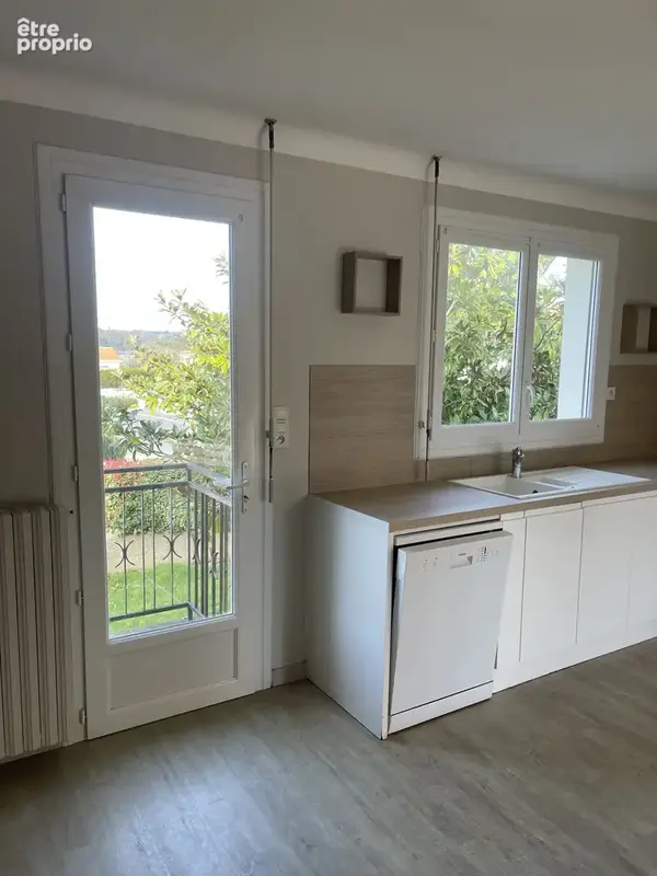 Vente maison 4 chambres les herbiers 85500 - photo 3