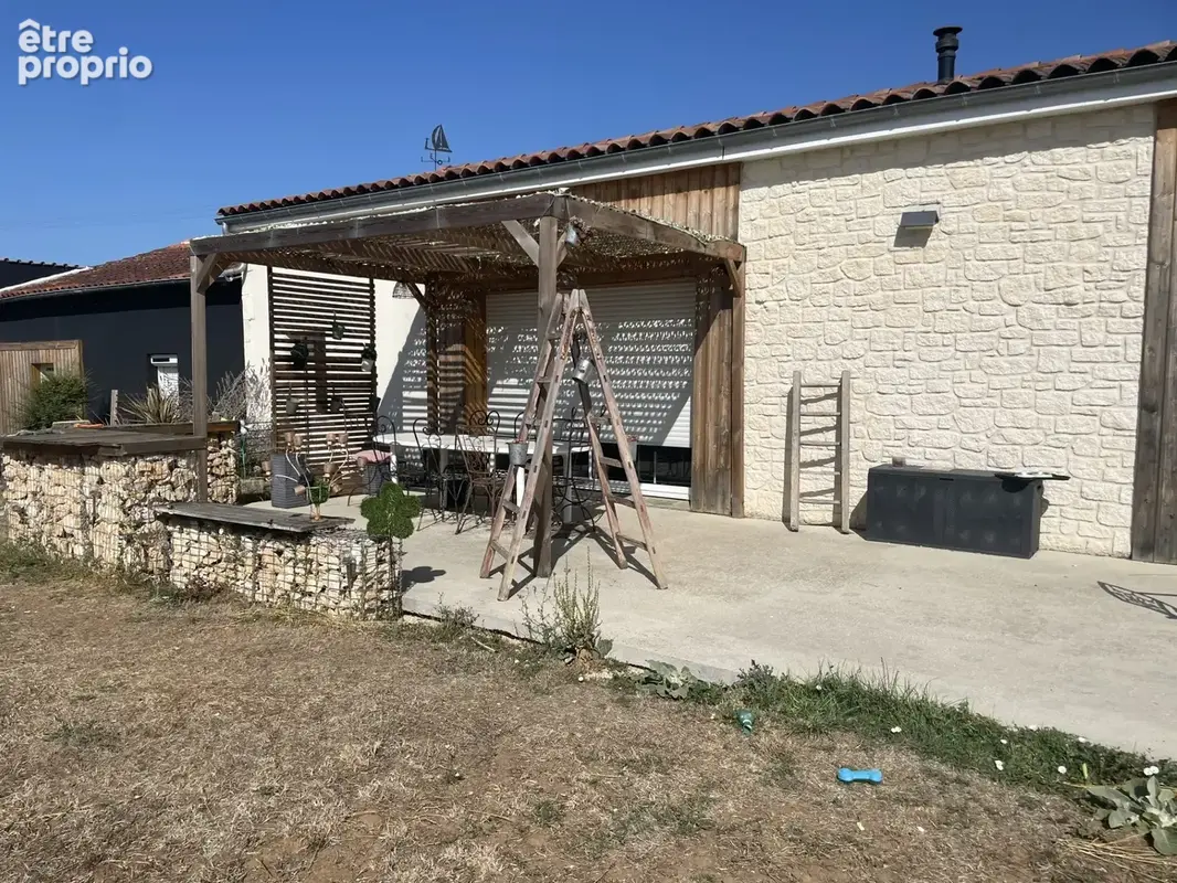 Saint sulpice de cognac maison de plain pied renovee 5 chambres jardin de 950 m2 environ - photo 10