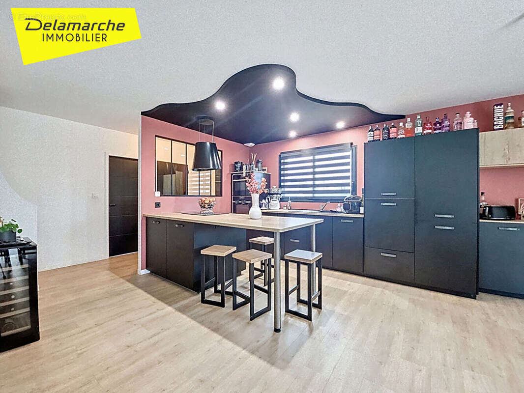 A vendre maison climatisée Brehal  6 pièces vie de plain pied avec des belles prestations - photo 6
