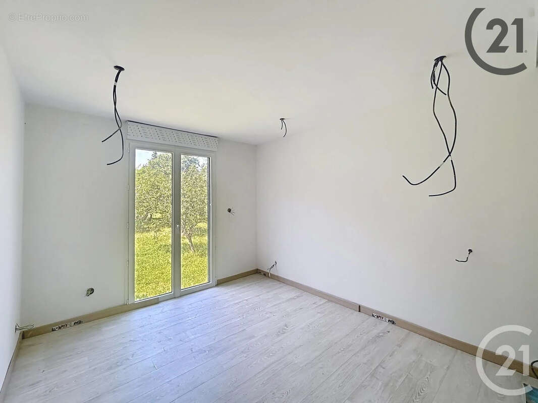 Maison à NEUFCHATEL-SUR-AISNE