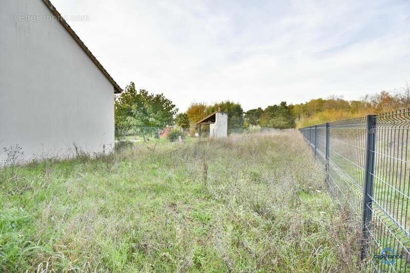 Maison à LES MONTILS