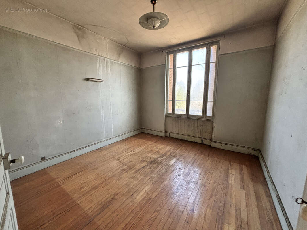 Maison à BELLERIVE-SUR-ALLIER