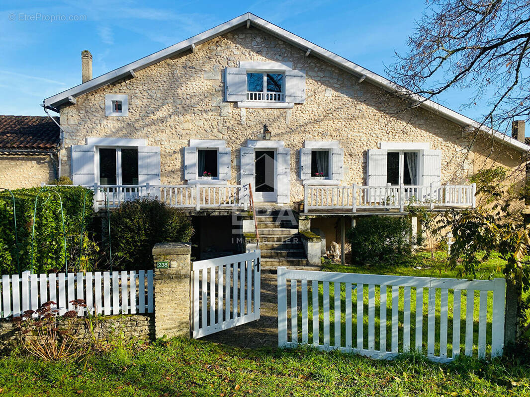 Maison à BASSILLAC
