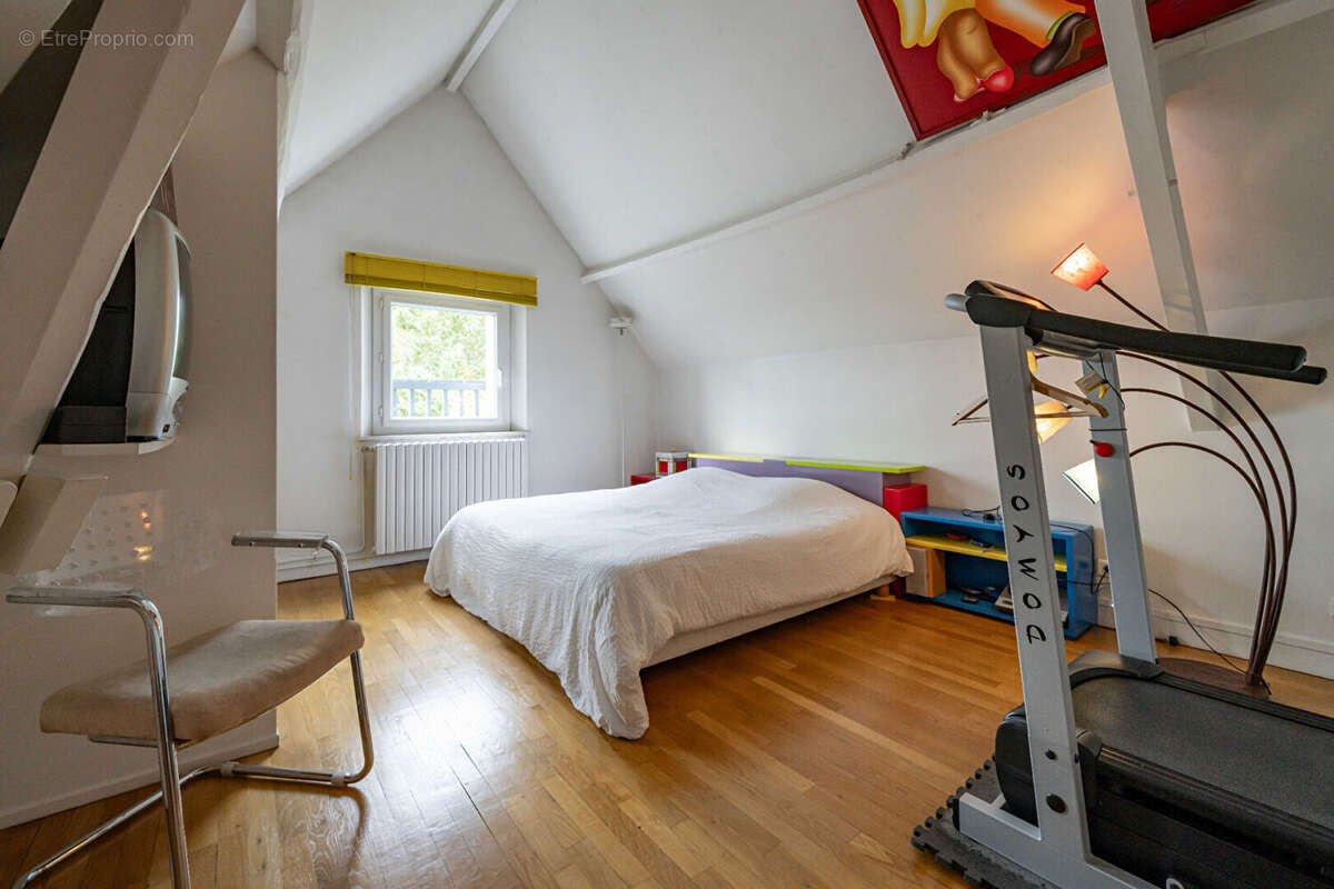 Maison de maître 247 m² avec piscine - vieux bezannes - photo 11