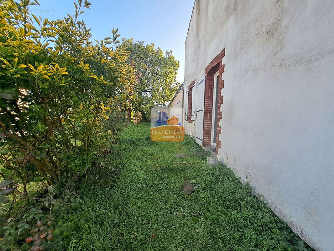 Brains maison 4 chambres, terrain 393 m² - photo 13