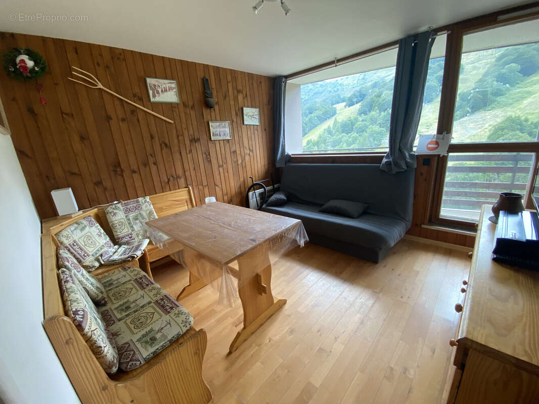 Appartement à COMPAINS