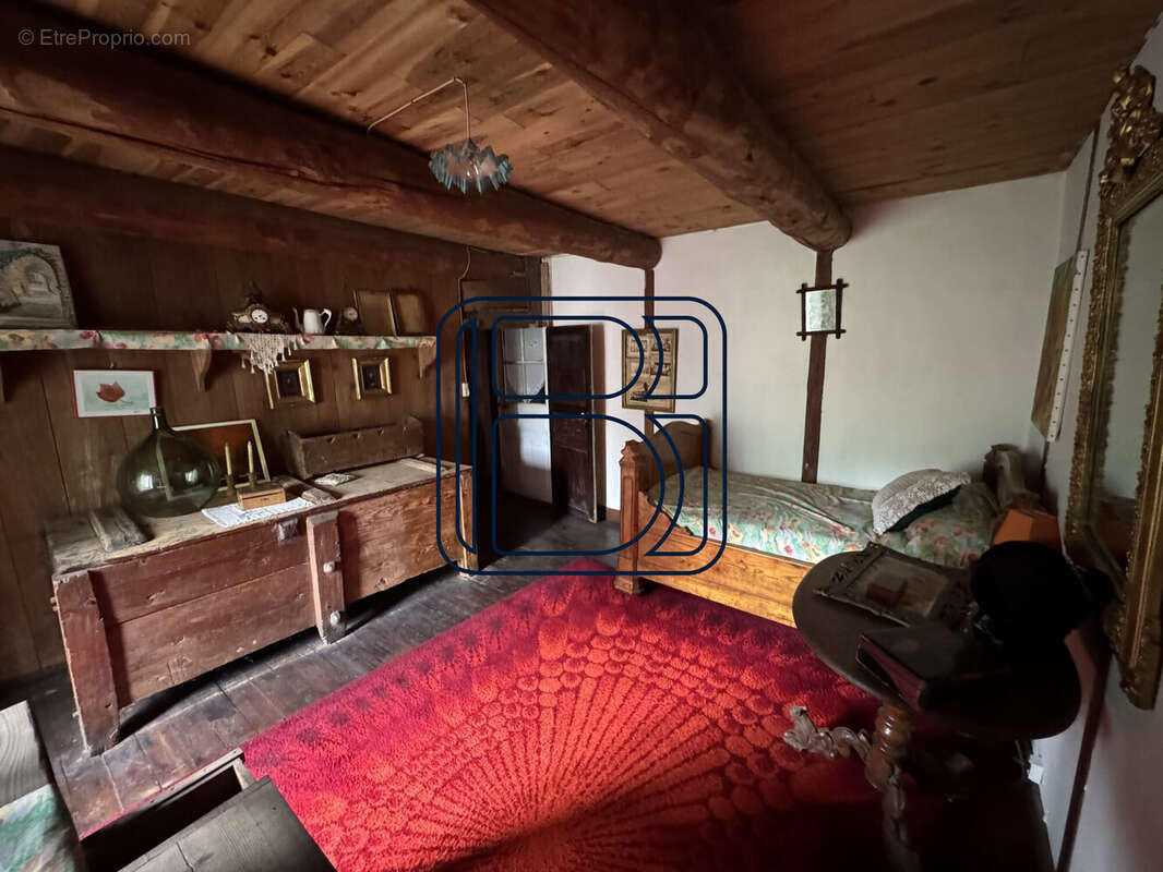 Maison à MARSAC-EN-LIVRADOIS