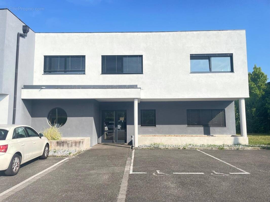 Photo 1 - Commerce à WETTOLSHEIM