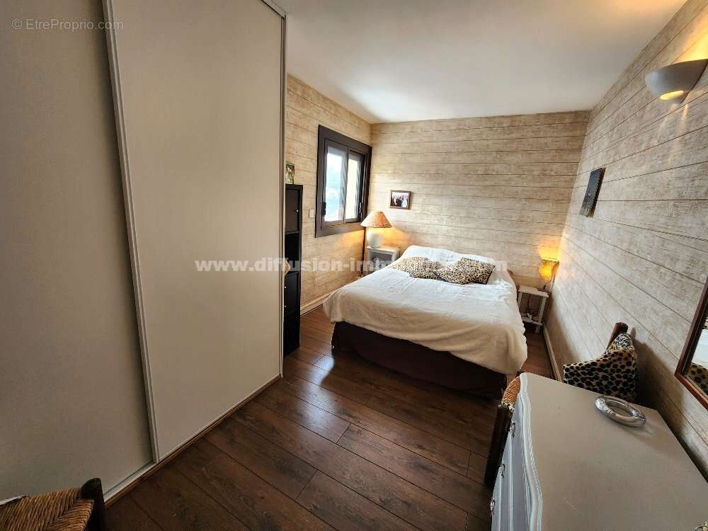 Appartement à LES THUILES