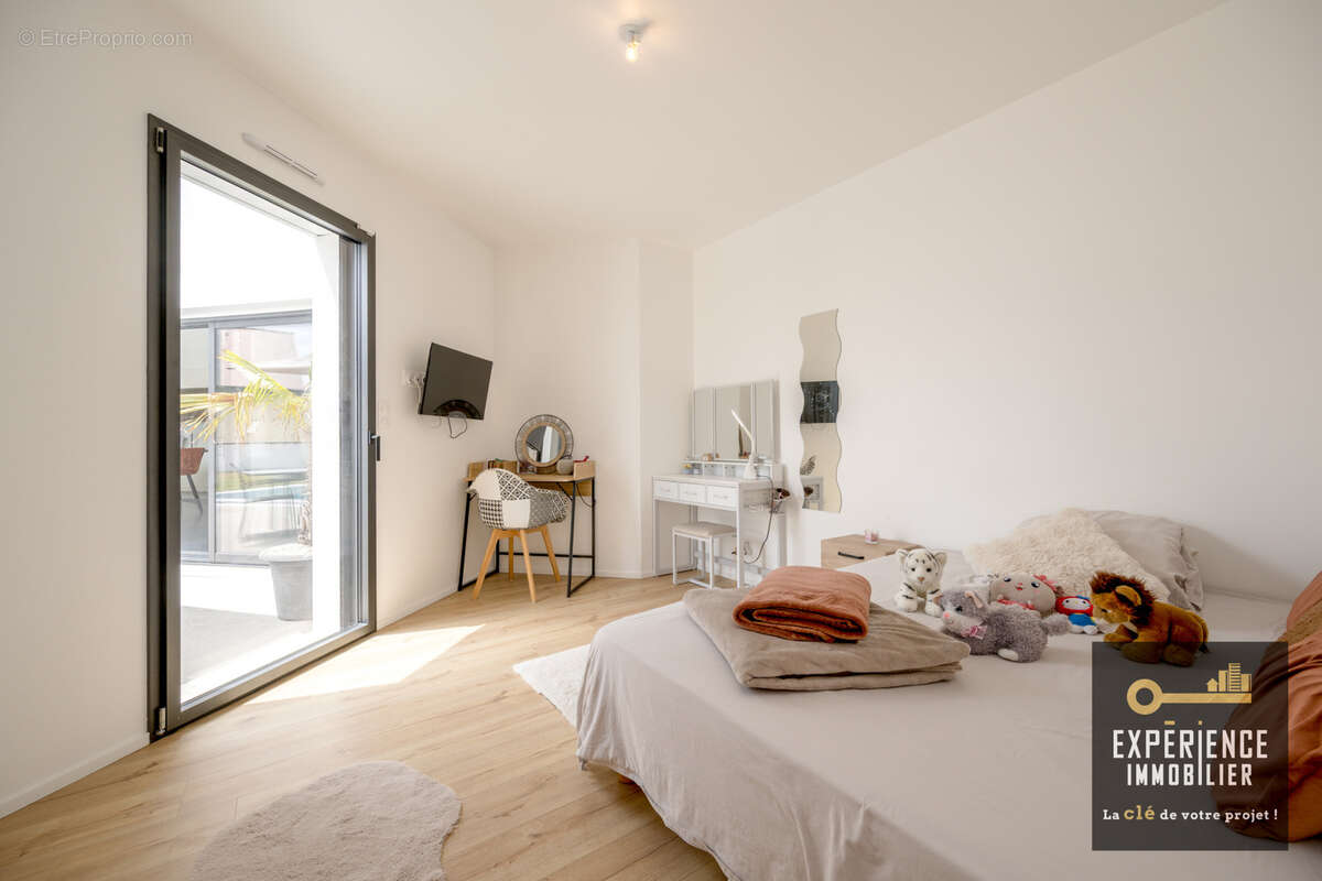 Maison contemporaine de plain-pied avec piscine - photo 7