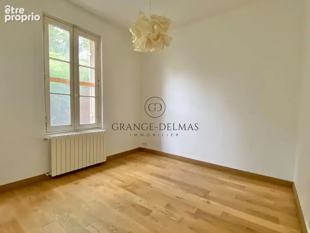 Maison de plain pied en pierre avec jardin - CROIX BLANCHE - photo 6