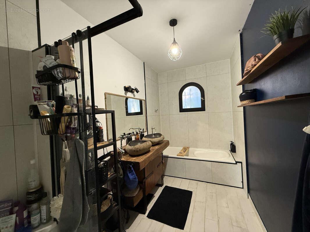 Maison à CARBON-BLANC