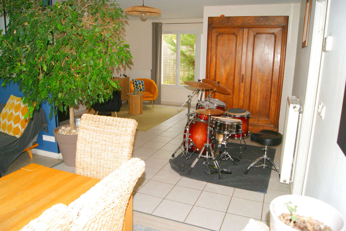 Maison à L'ISLE-D'ABEAU