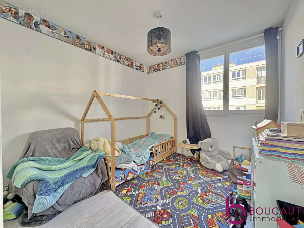 Appartement à LE PLESSIS-ROBINSON