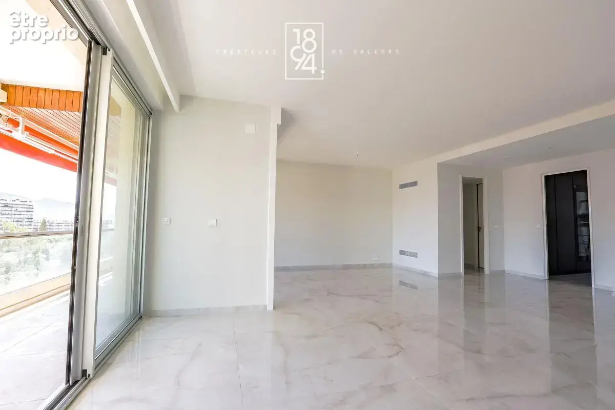 Appartement À Vendre - photo 3
