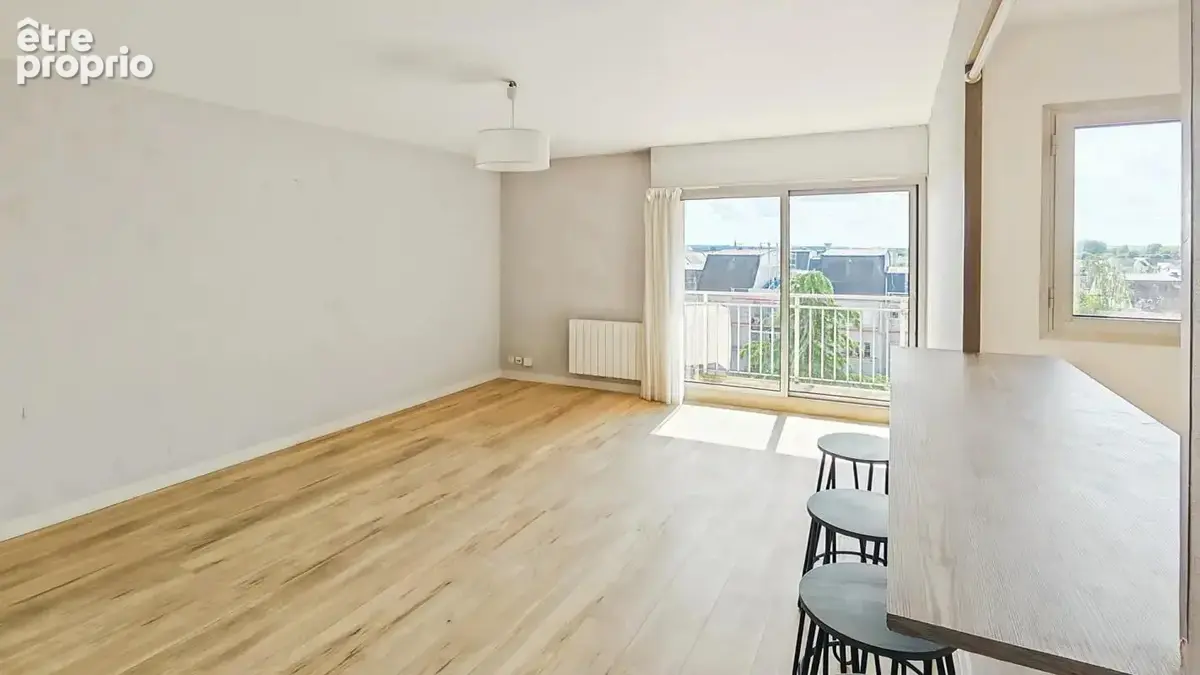 Appartement lumineux sous les toits, La Riche - photo 4