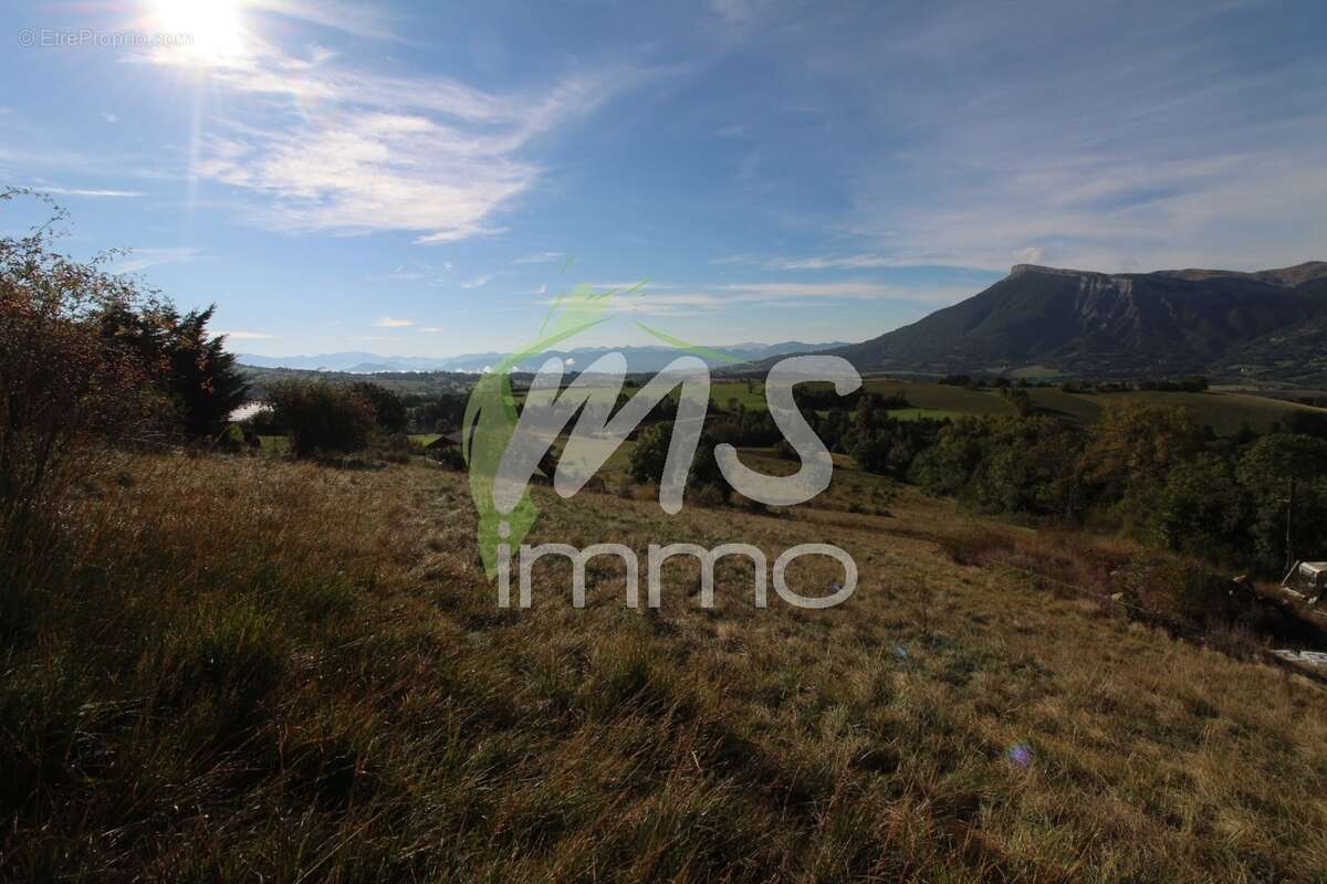 Terrain à LA ROCHE-DES-ARNAUDS