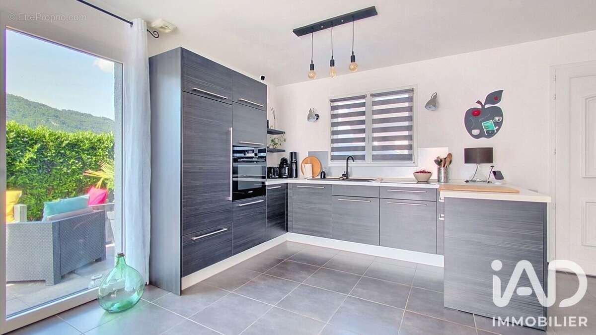 Maison 114 m² à Seythenex  - photo 4