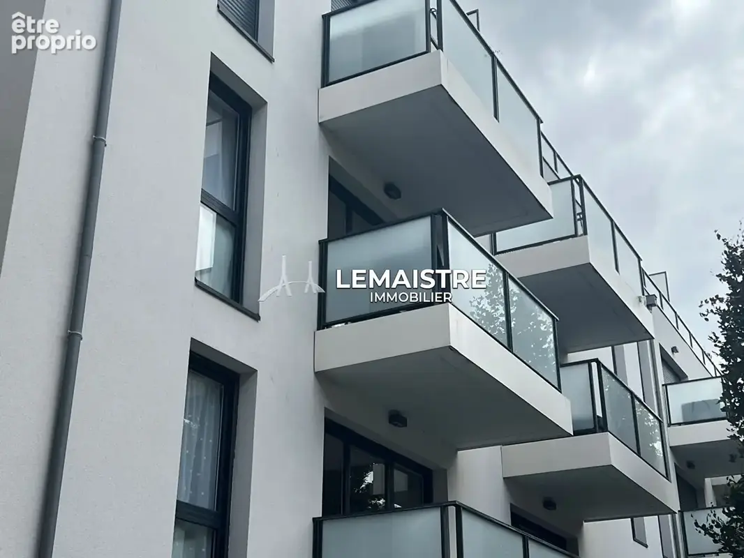Appartement à vendre - Rouen - 74.7 m² - 3 chambres - Dernier étage - Terrasse - Box s/sol  - Accès direct Gare SNCF - photo 2