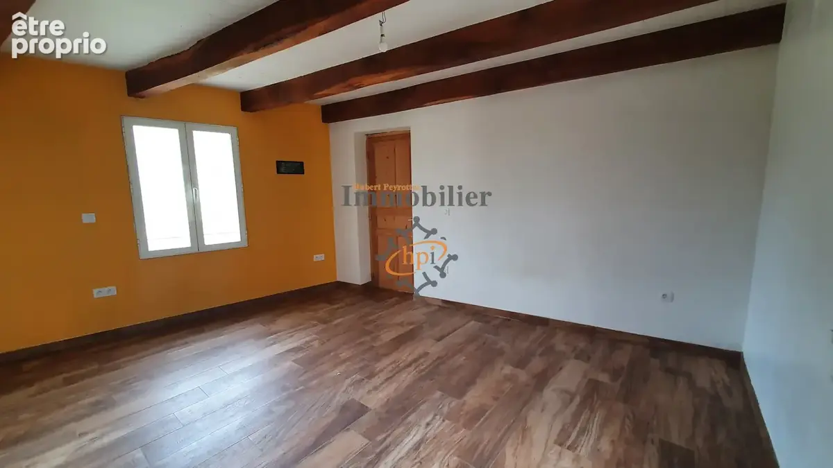 Vente maison rénovée Saint Affrique avec terrain attenant. - photo 7