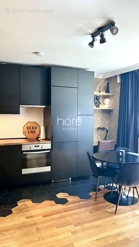 Appartement à COURBEVOIE