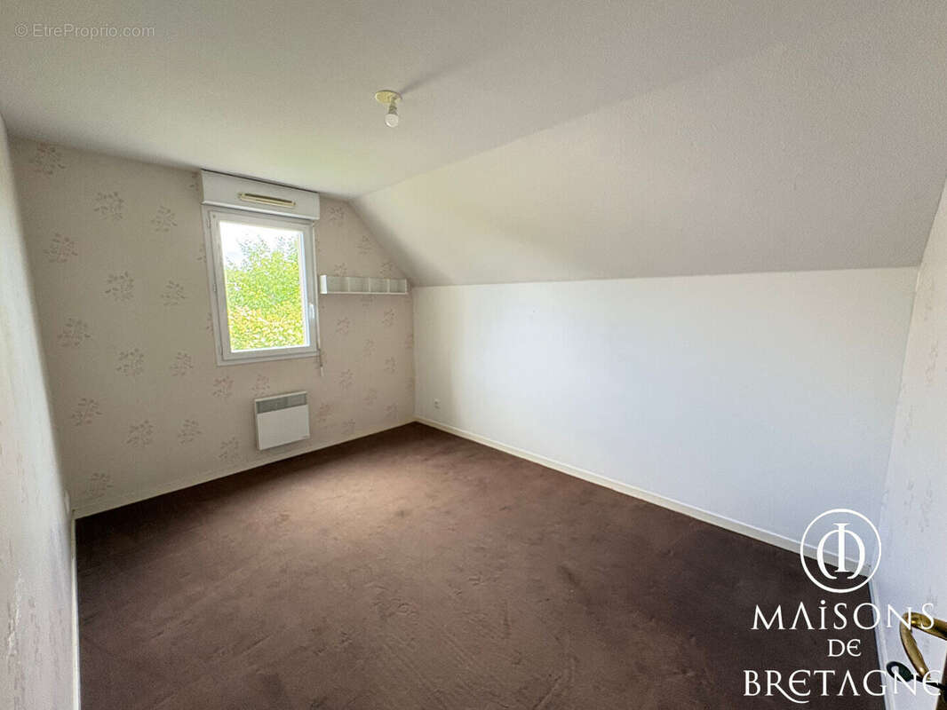 Maison T4 de 85 m² avec jardin et garage ROSPORDEN - photo 7