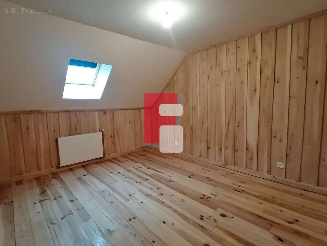 Maison à COURTERANGES