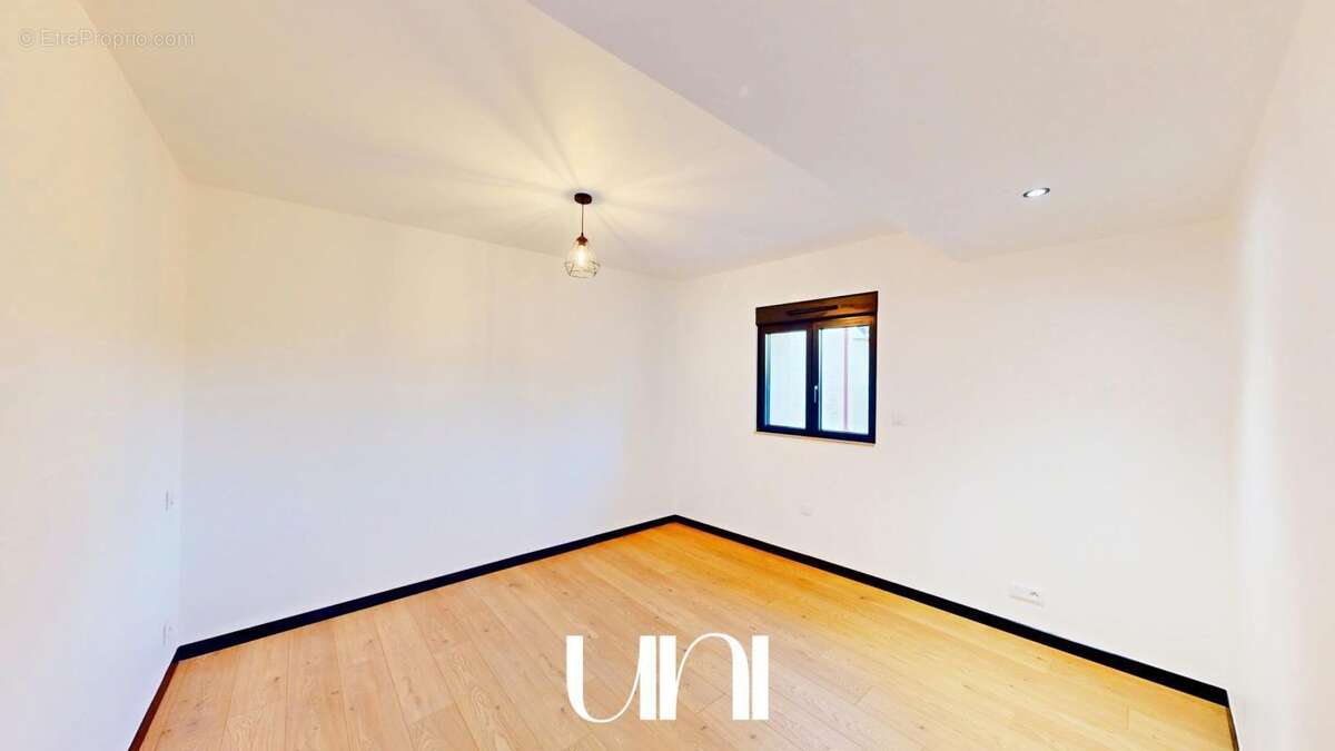 Maison à BRETTEVILLE-L'ORGUEILLEUSE