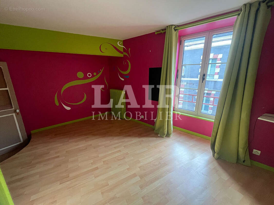 Maison à LE MELE-SUR-SARTHE