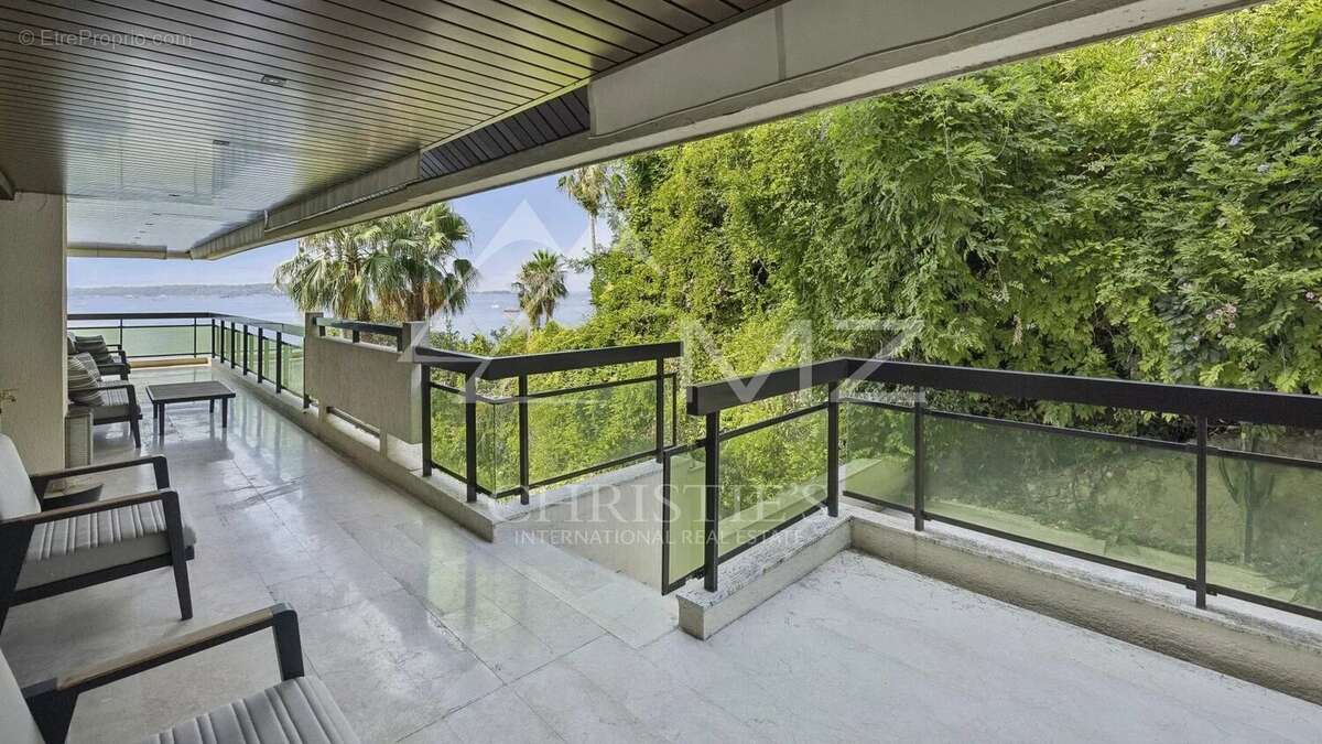 Magnifique appartement contemporain à la vue mer féerique - photo 3