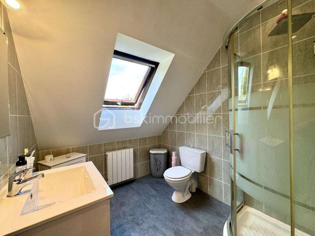 Maison à CHAUCONIN-NEUFMONTIERS