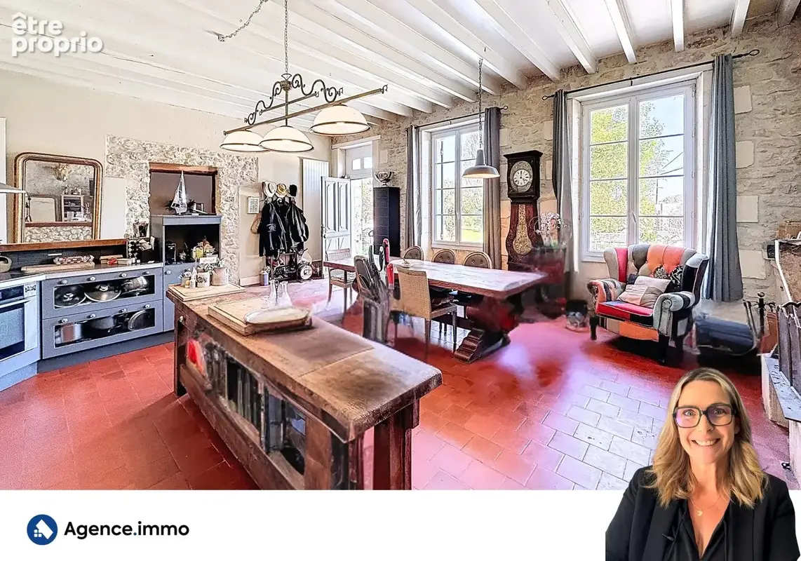 Maison 10 pièces 322 m² à vendre à Saint-Ciers-Sur-Gironde (33820) - photo 2