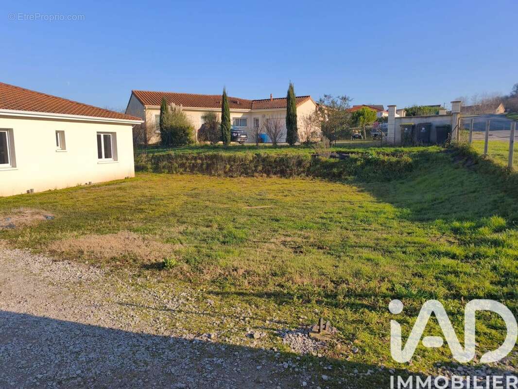 Photo 2 - Maison à LA FEUILLADE