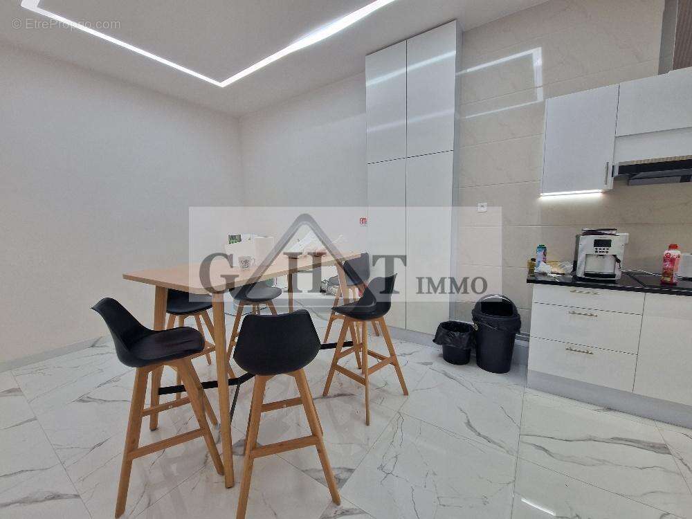 A vendre 593 m²  entrepot bureaux a tremblay en france - photo 11