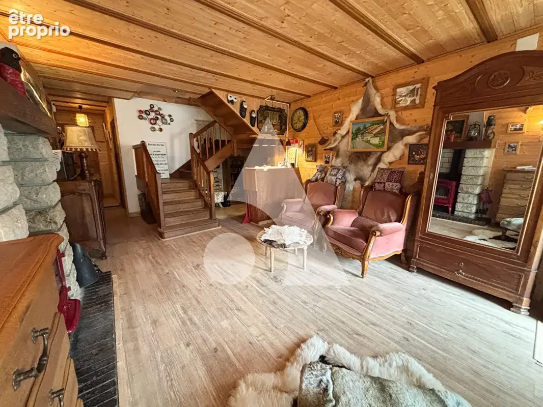 Maison de caractère avec jardin, grand garage, sauna et plus de 70 m² de combles ? haut valromey - photo 4