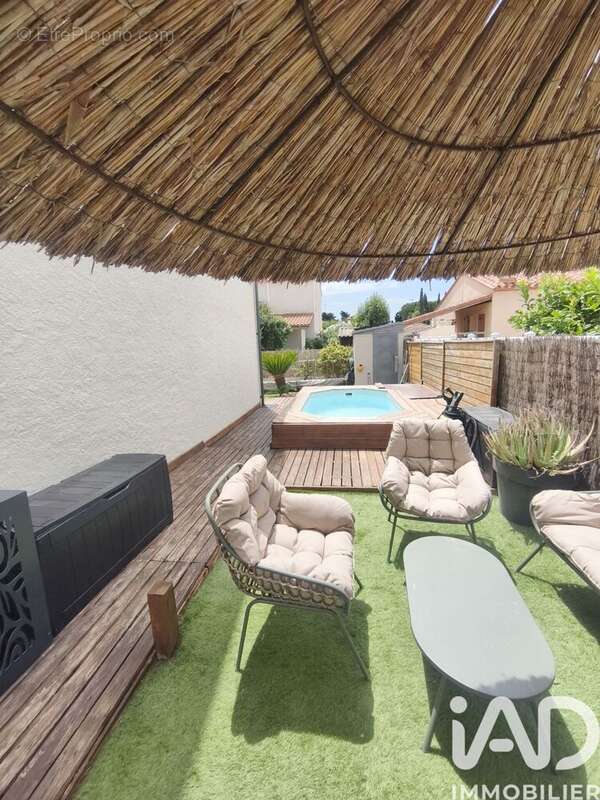 Maison 154 m² à Claira  - photo 4