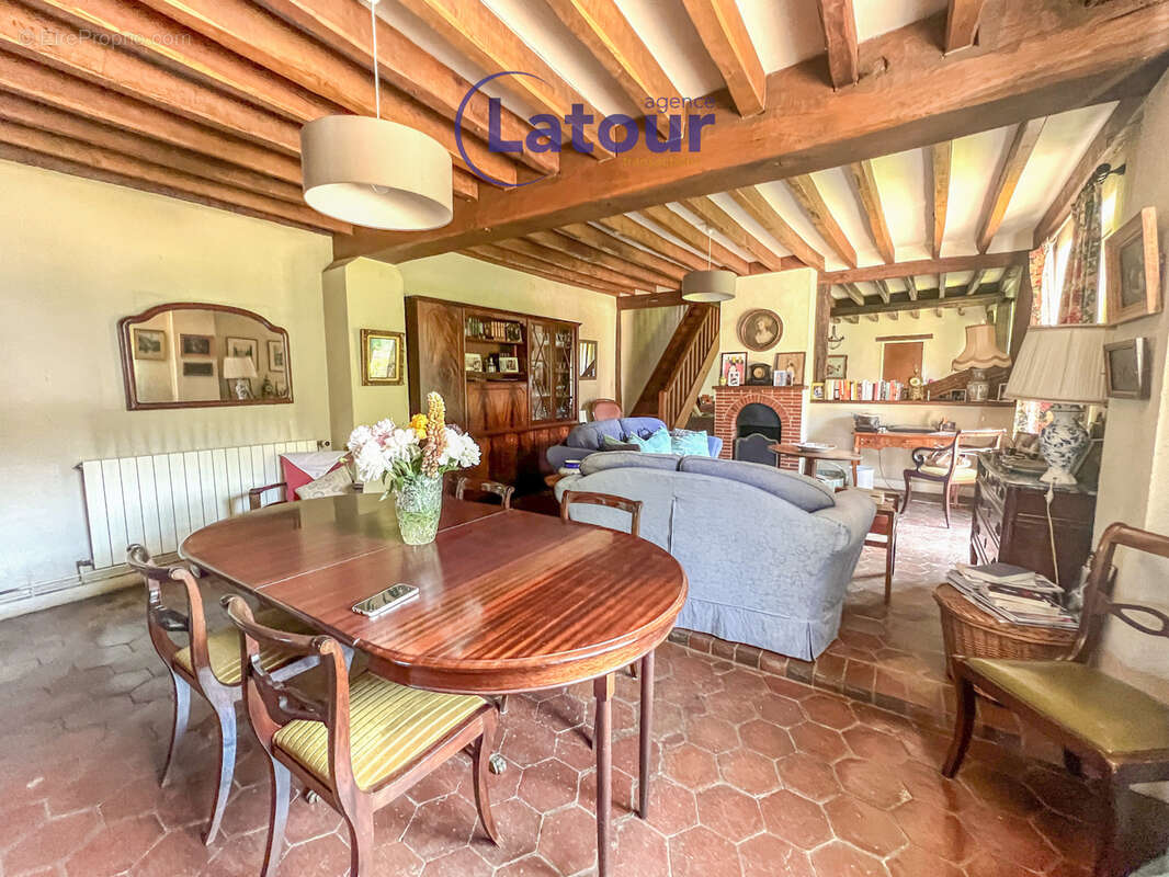 Maison à MEZIERES-EN-DROUAIS