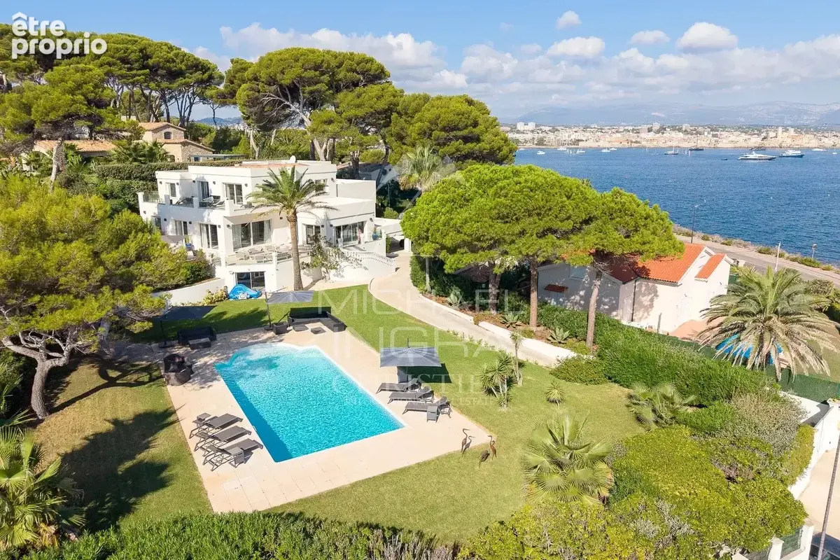 Cap d’Antibes – Villa d’exception avec vue panoramique mer et montagne - photo 31