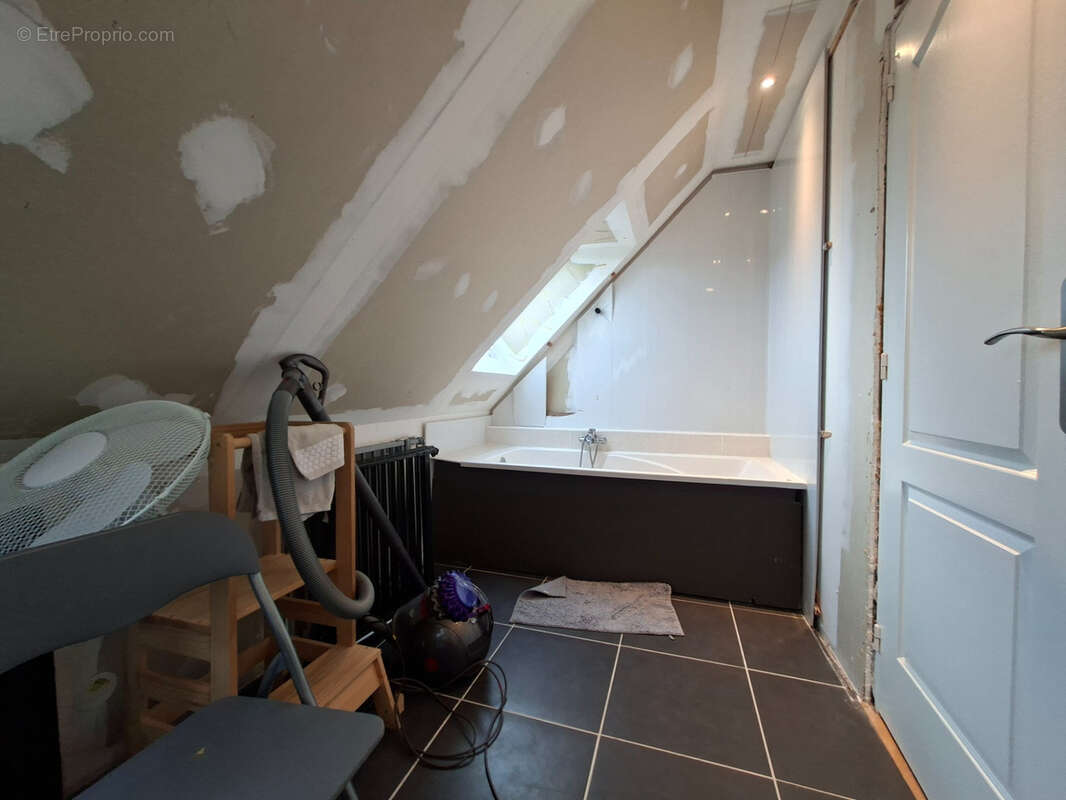 Maison à NOTRE-DAME-D'ALIERMONT