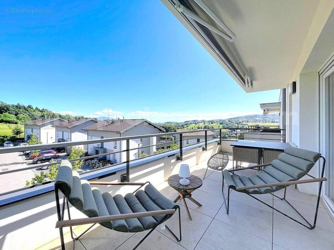Appartement_T4_Villy-le-Pelloux_belle_superficie_proche_prox_frontière_Suisse_direction_GENEVE_autoroutes_investissement_locatif_vente_vue_terrasse_ - Appartement à VILLY-LE-PELLOUX