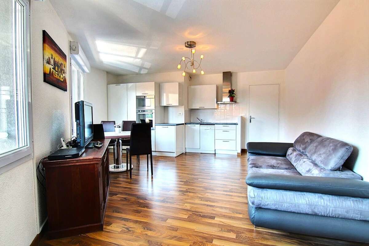 Appartement à ROQUEBRUNE-CAP-MARTIN